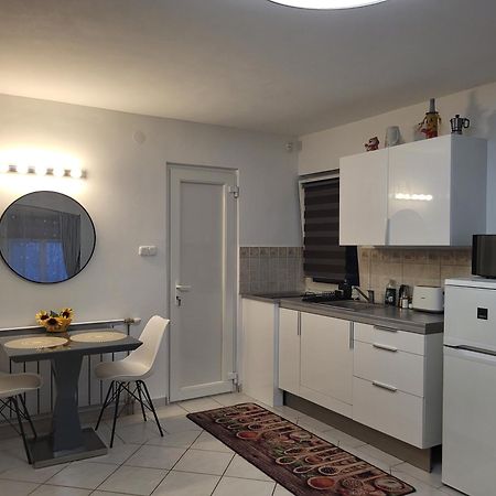 Varlak Apartmans ✷ ✷ ✷ Siófok Buitenkant foto
