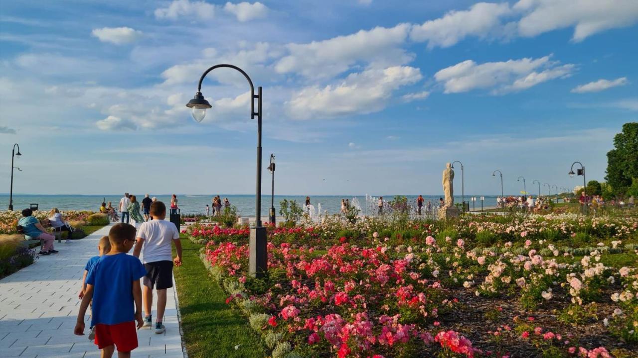 Varlak Apartmans ✷ ✷ ✷ Siófok Buitenkant foto