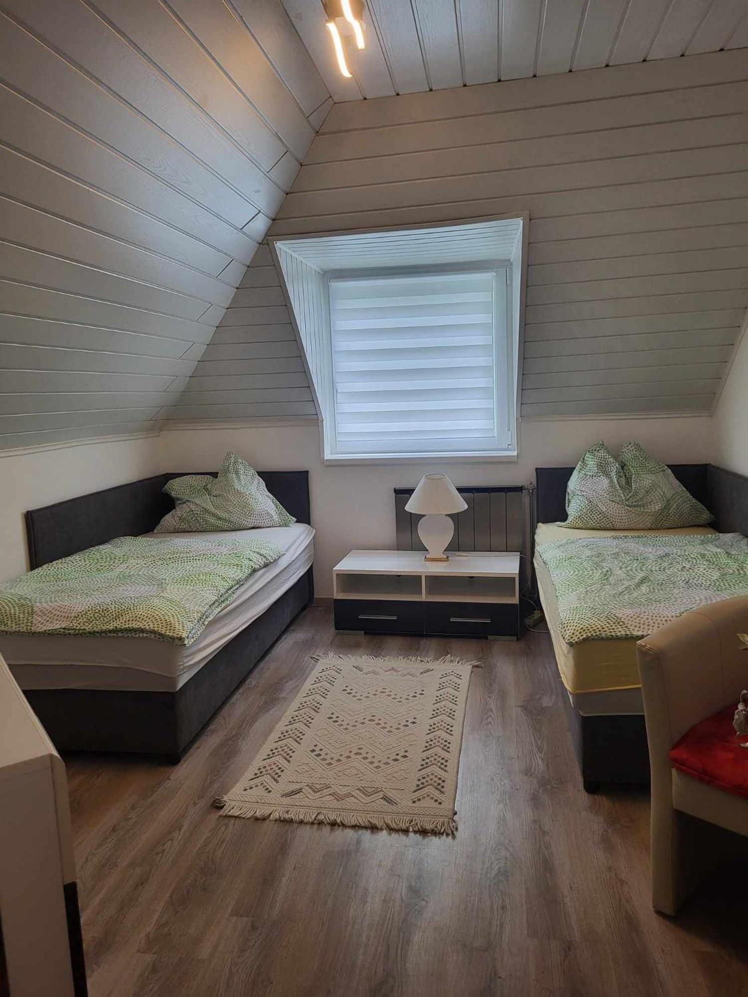 Varlak Apartmans ✷ ✷ ✷ Siófok Buitenkant foto