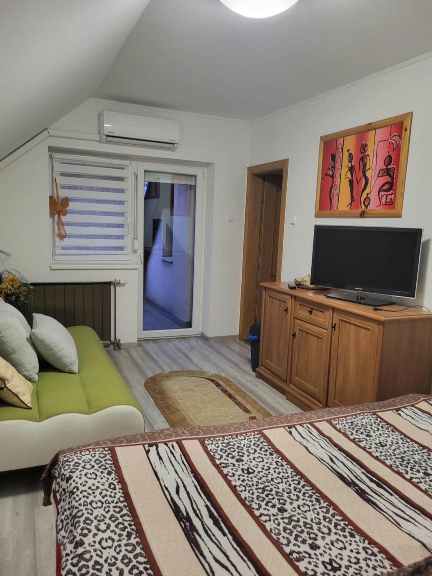 Varlak Apartmans ✷ ✷ ✷ Siófok Buitenkant foto